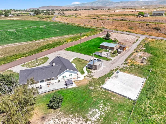 $500,000 | 513 West 2100th Street South, Oakley, ID 83346