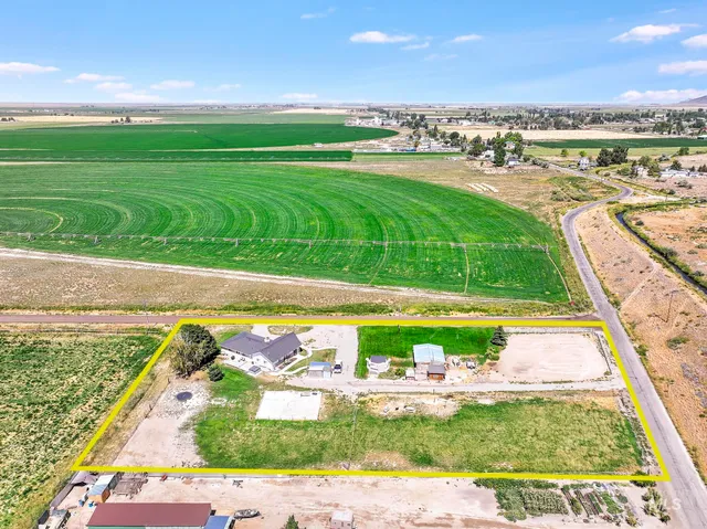 $500,000 | 513 West 2100th Street South, Oakley, ID 83346