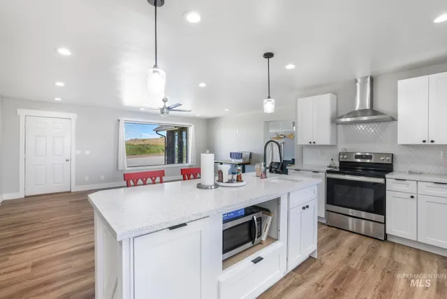 $500,000 | 513 West 2100th Street South, Oakley, ID 83346