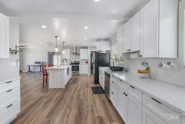 $500,000 | 513 West 2100th Street South, Oakley, ID 83346