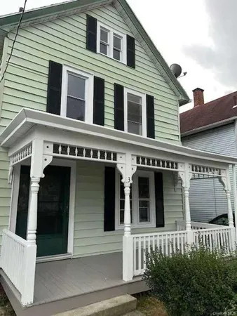 $449,000 | 3 Allen Place, Poughkeepsie, NY 12601