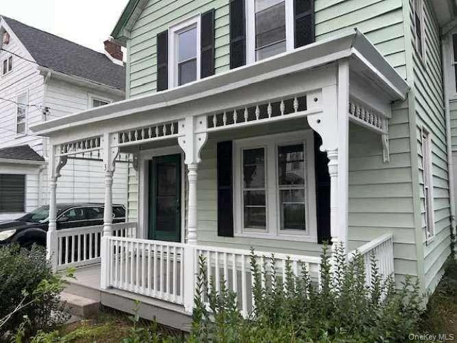 3 Allen Place Poughkeepsie, NY 12601 - Photo 2 of 6 front view of a house