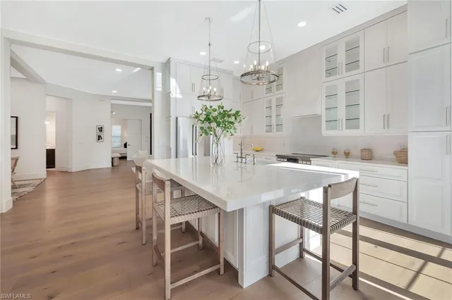 $2,095,000 | 981 Tierra Lago Way, Naples, FL 34119