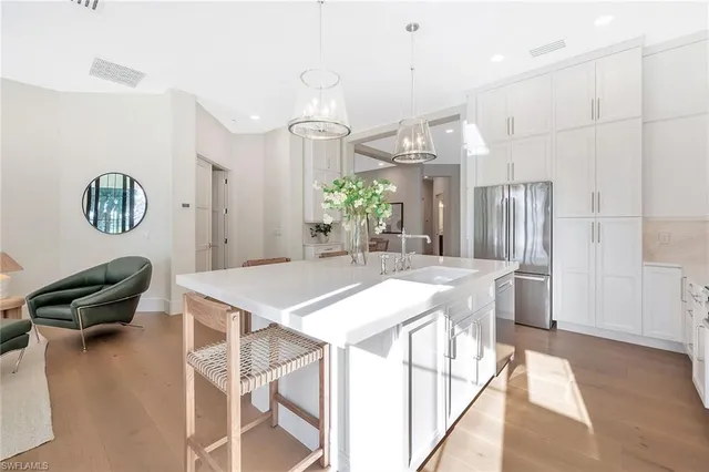 $2,095,000 | 981 Tierra Lago Way, Naples, FL 34119