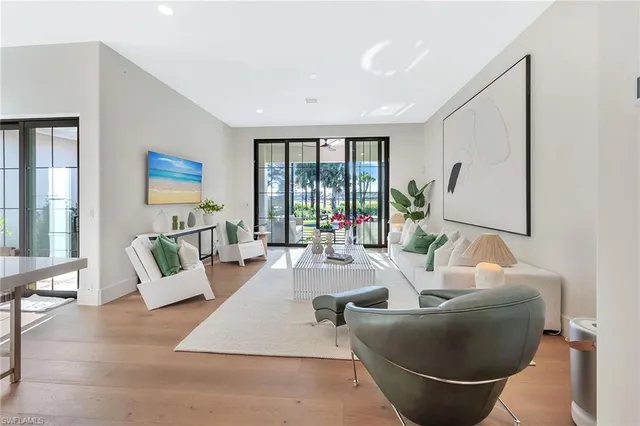 $2,095,000 | 981 Tierra Lago Way, Naples, FL 34119