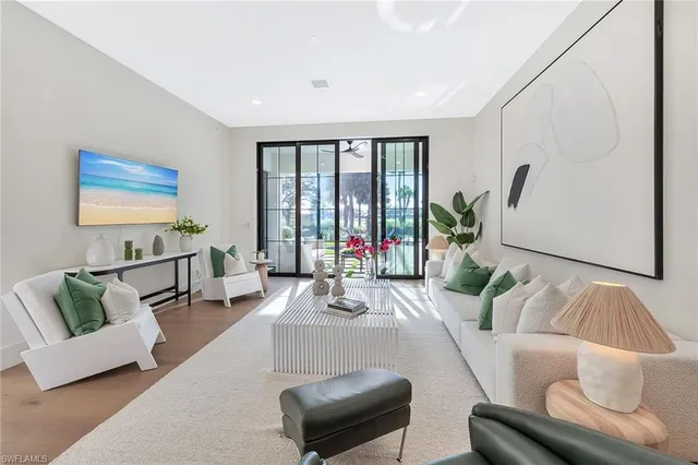 $2,095,000 | 981 Tierra Lago Way, Naples, FL 34119