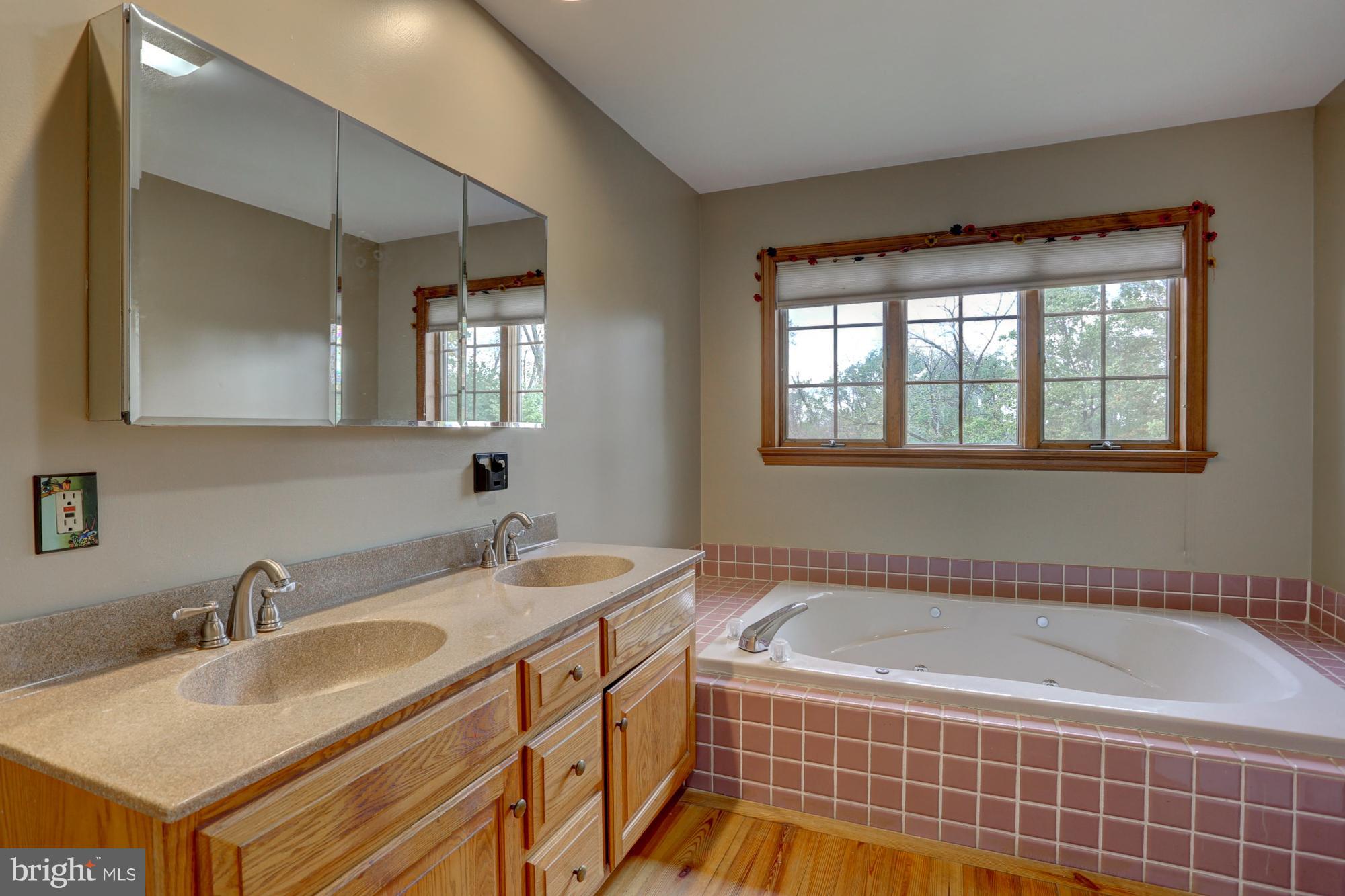 1041 Trail Road North Elizabethtown, PA 17022 - Photo 37 of 65 Gallery Image 37