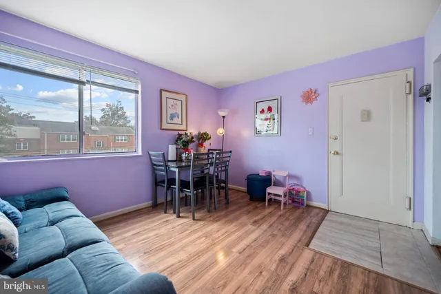 $200,000 | 3076 Patrick Henry Drive, Unit 202, Falls Church, VA 22044