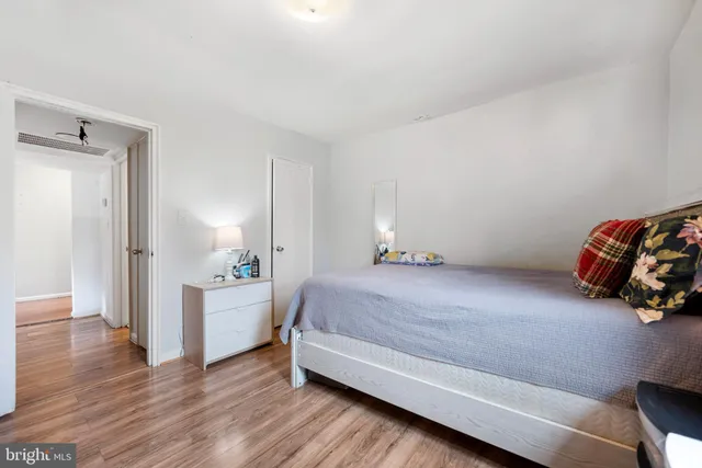 $200,000 | 3076 Patrick Henry Drive, Unit 202, Falls Church, VA 22044