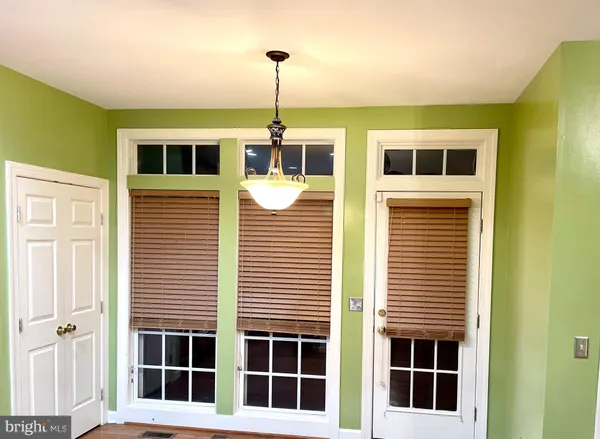 $3,500 | 9135 Silvershadow Court, Lorton, VA 22079