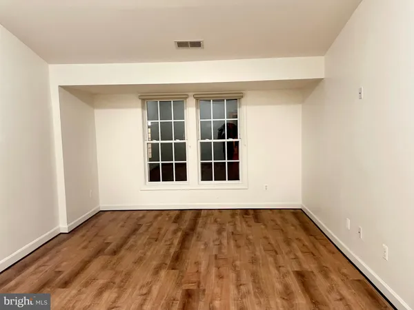 $3,500 | 9135 Silvershadow Court, Lorton, VA 22079