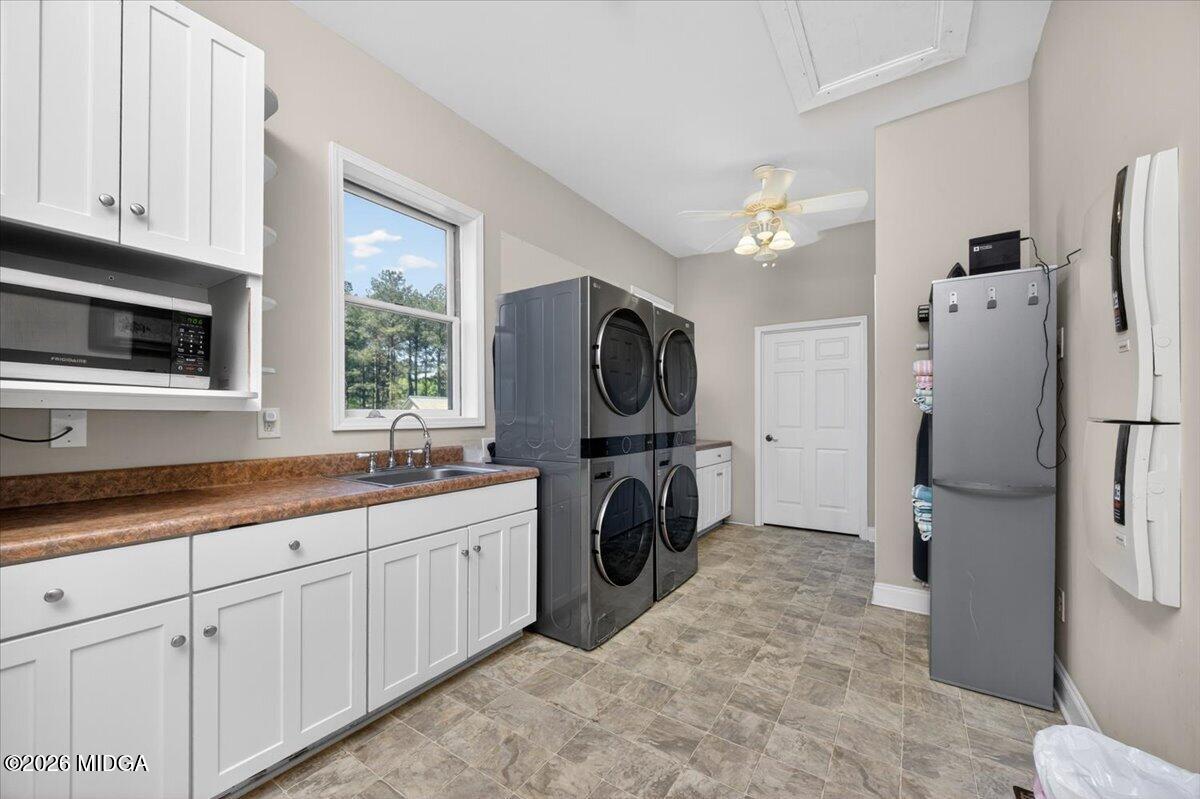2415 Elko Road Elko, GA 31025 - Photo 35 of 57 Laundry