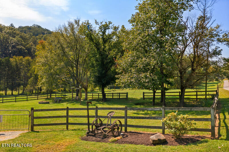 174 Highland Springs Road Rutledge, TN 37861 - Photo 5 of 59 4