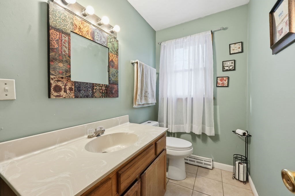 108 Barre Street Springfield, MA 01119 - Photo 11 of 23