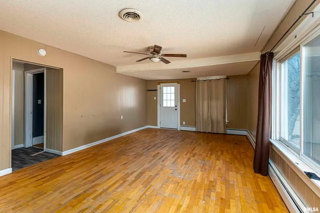 $77,000 | 1500 West Tyler Street, Herrin, IL 62948