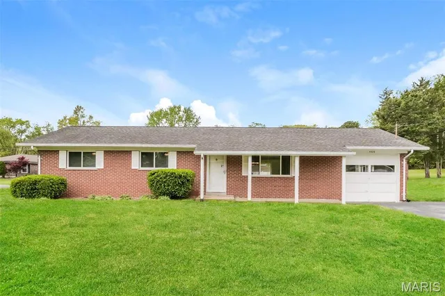 $1,695 | 4428 Green Valley Drive, Arnold, MO 63010