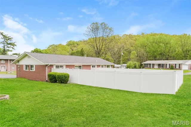 $1,695 | 4428 Green Valley Drive, Arnold, MO 63010