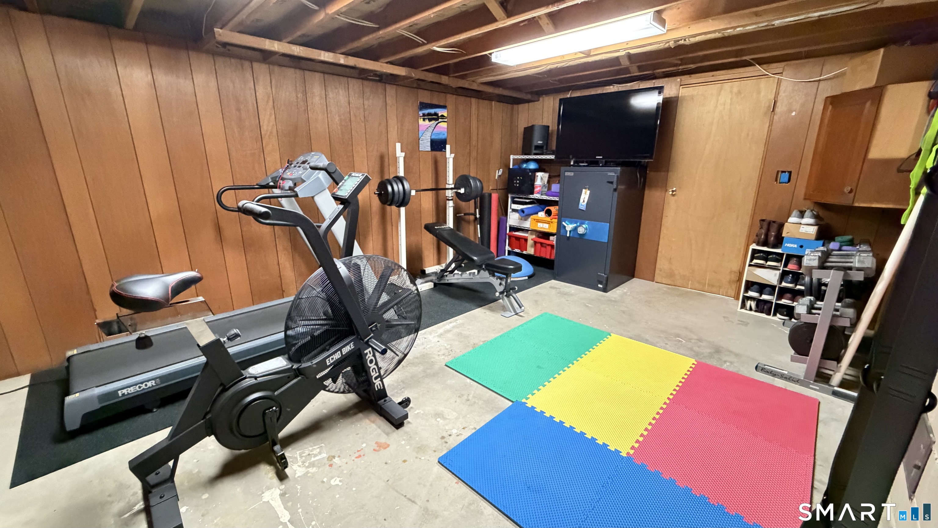 87 Warner Road Berlin, CT 06037 - Photo 21 of 22 a view of a room with gym equipment