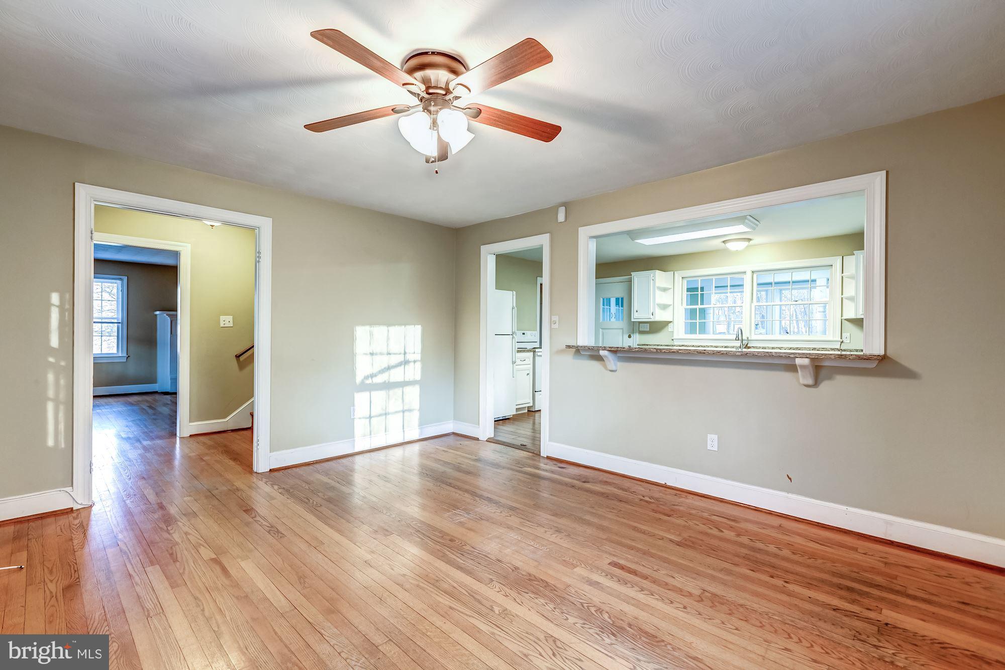 9267 Patrick Street Upperville, VA 20184 - Photo 20 of 43 Dining room