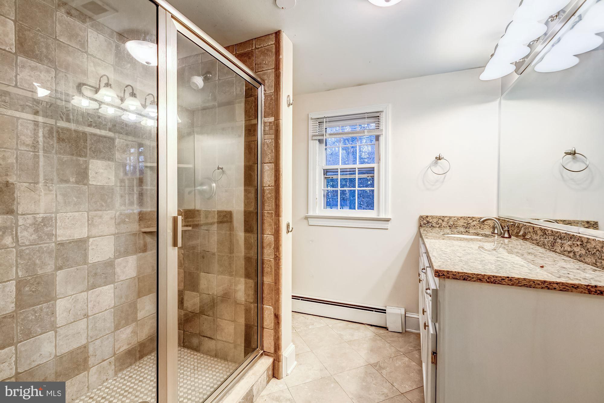 9267 Patrick Street Upperville, VA 20184 - Photo 39 of 43 Second floor bathroom