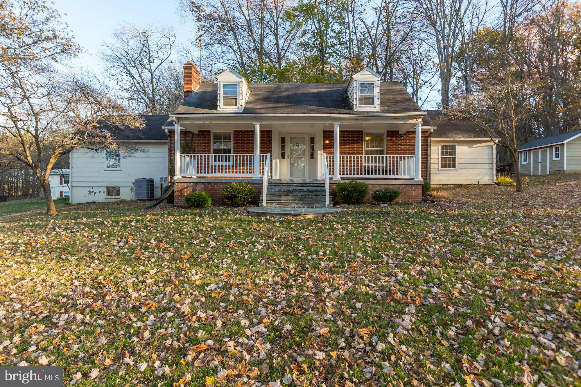 9267 Patrick Street Upperville, VA 20184 - Photo 5 of 43 Front of home with covered porch