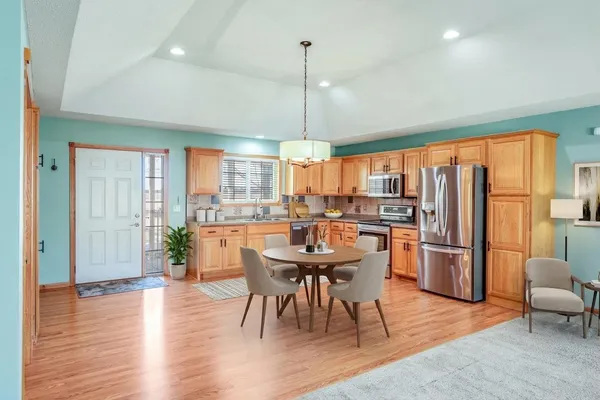 $250,000 | 7969 Center Street, Clear Lake, MN 55319