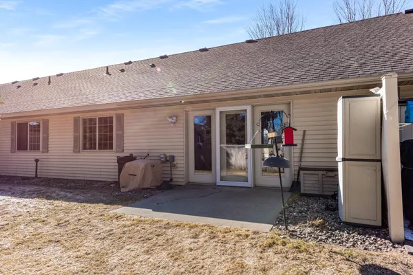 $250,000 | 7969 Center Street, Clear Lake, MN 55319