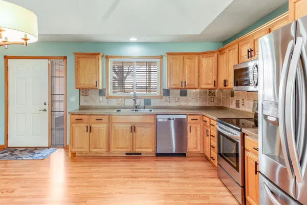 $250,000 | 7969 Center Street, Clear Lake, MN 55319