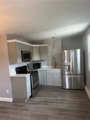 $2,400 | 69 Silver Lake Avenue, Providence, RI 02909