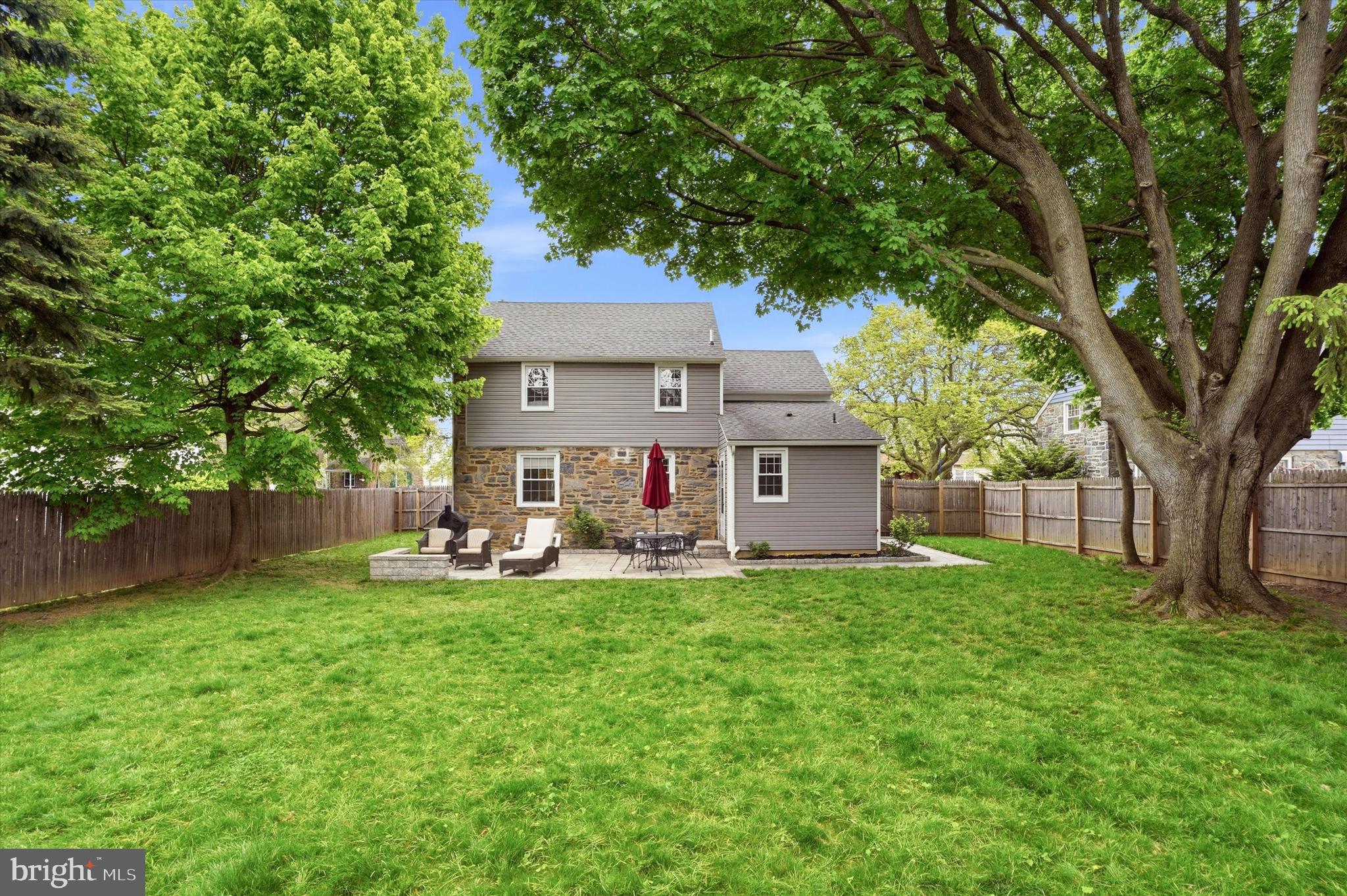 208 Parham Road Springfield, PA 19064 - Photo 4 of 39 Large yard