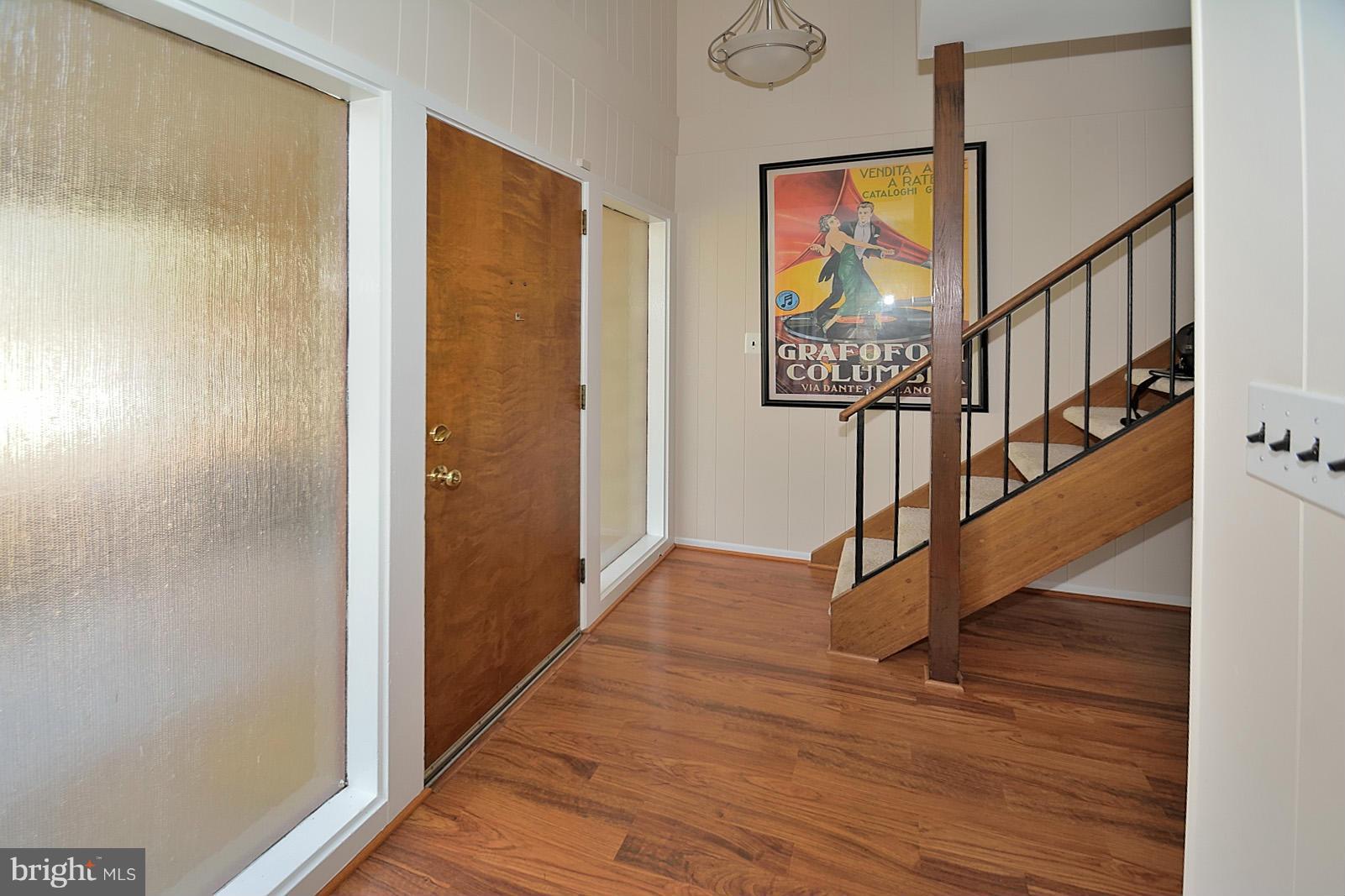 1427 Aldenham Lane Reston, VA 20190 - Photo 2 of 28 Interior (General)
