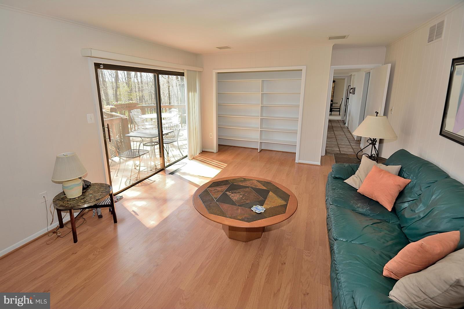 1427 Aldenham Lane Reston, VA 20190 - Photo 15 of 28 Family Room