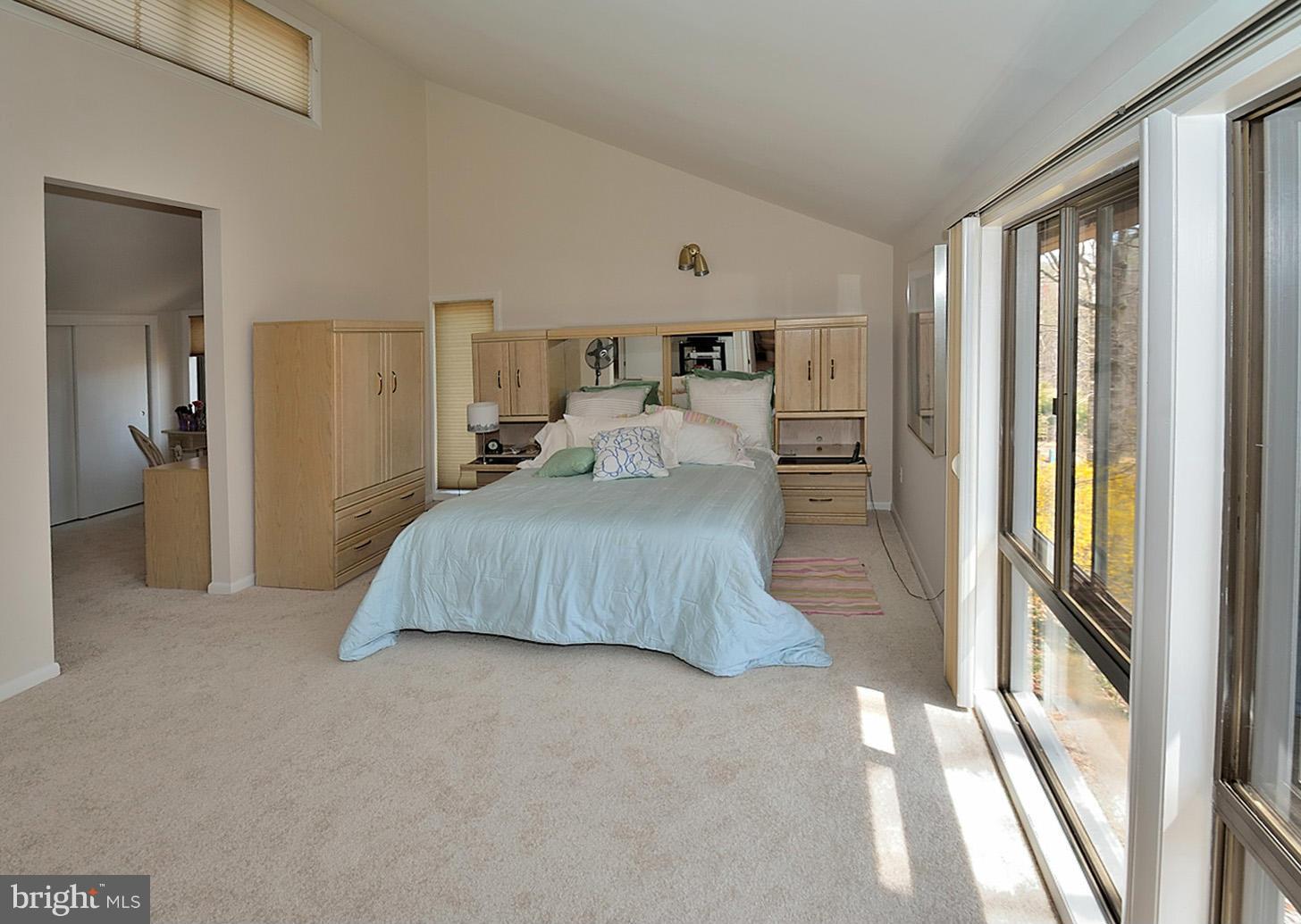 1427 Aldenham Lane Reston, VA 20190 - Photo 17 of 28 Bedroom