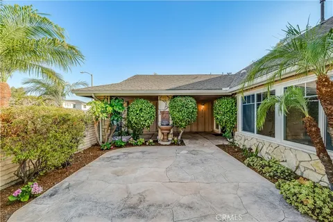 $2,085,000 | 2751 Canary Drive, Costa Mesa, CA 92626