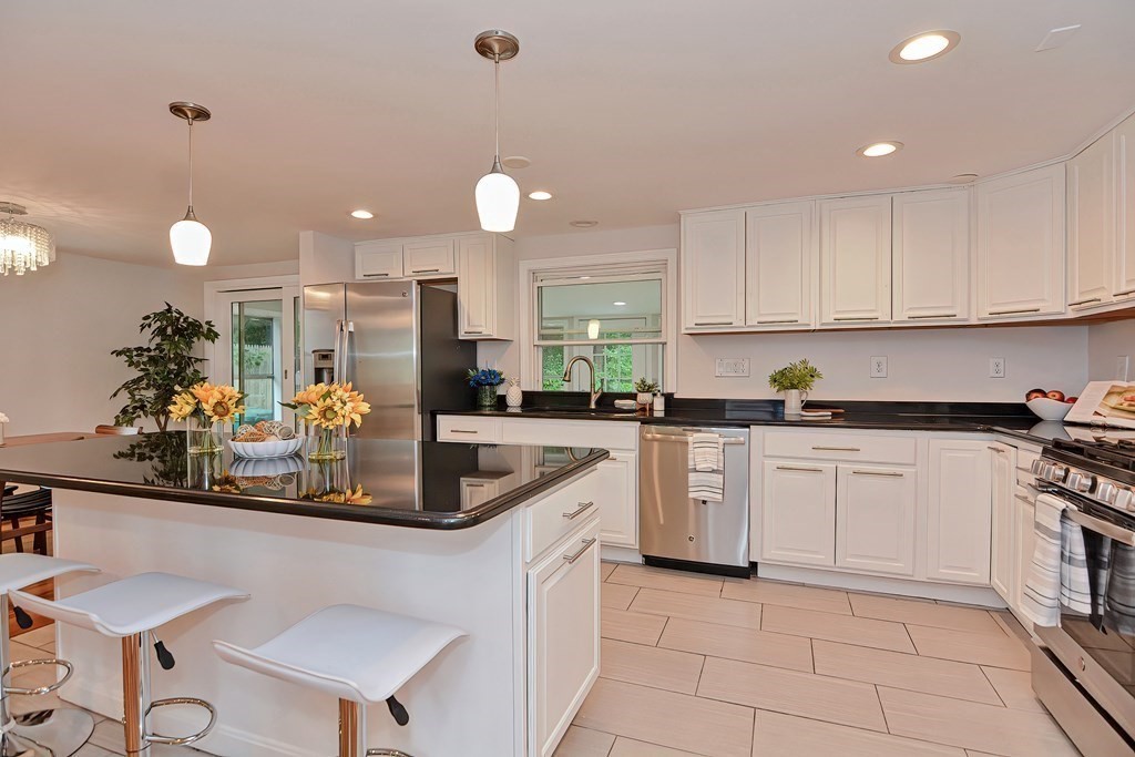 16 Judge Road Lynn, MA 01904 - Photo 15 of 42 Gallery Image 15