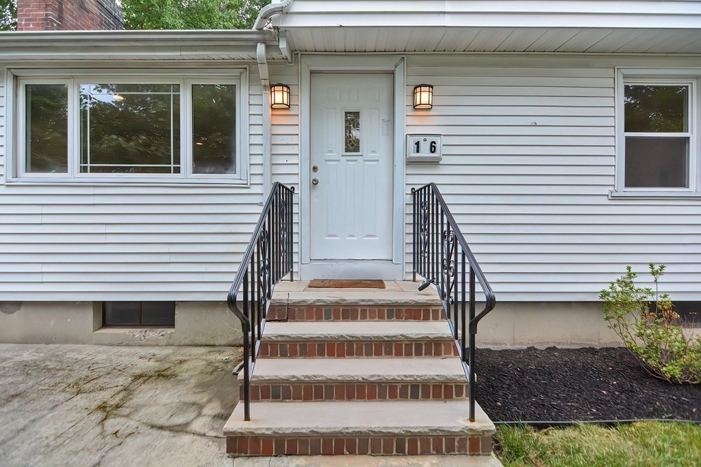 16 Judge Road Lynn, MA 01904 - Photo 3 of 42 Gallery Image 3