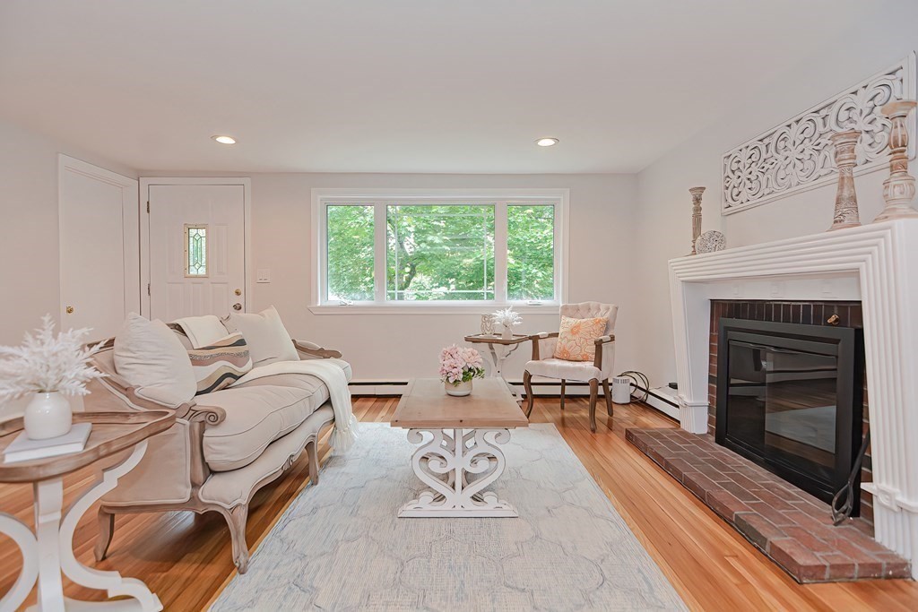 16 Judge Road Lynn, MA 01904 - Photo 4 of 42 Gallery Image 4