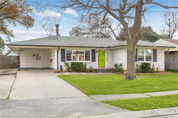 $2,200 | 3705 Academy Drive, Metairie, LA 70003