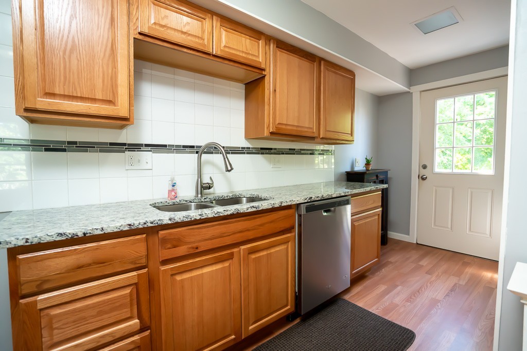 195-197 Orange Street Springfield, MA 01108 - Photo 3 of 34