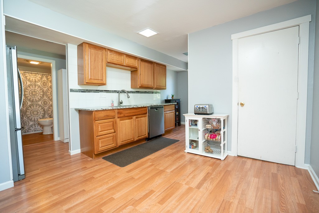 195-197 Orange Street Springfield, MA 01108 - Photo 4 of 34