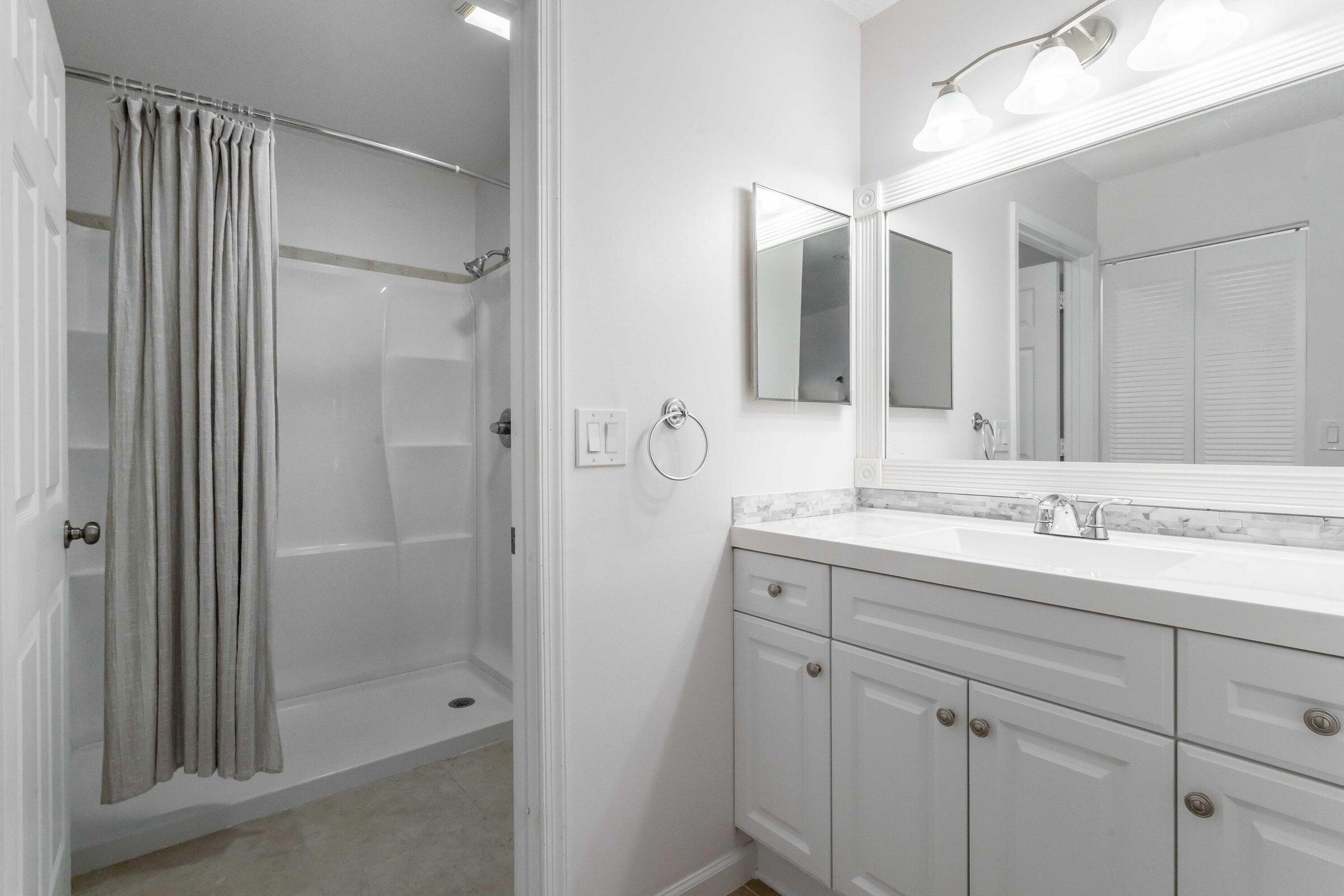 470 Hardwood Place Boca Raton, FL 33431 - Photo 16 of 22 Hardwood16