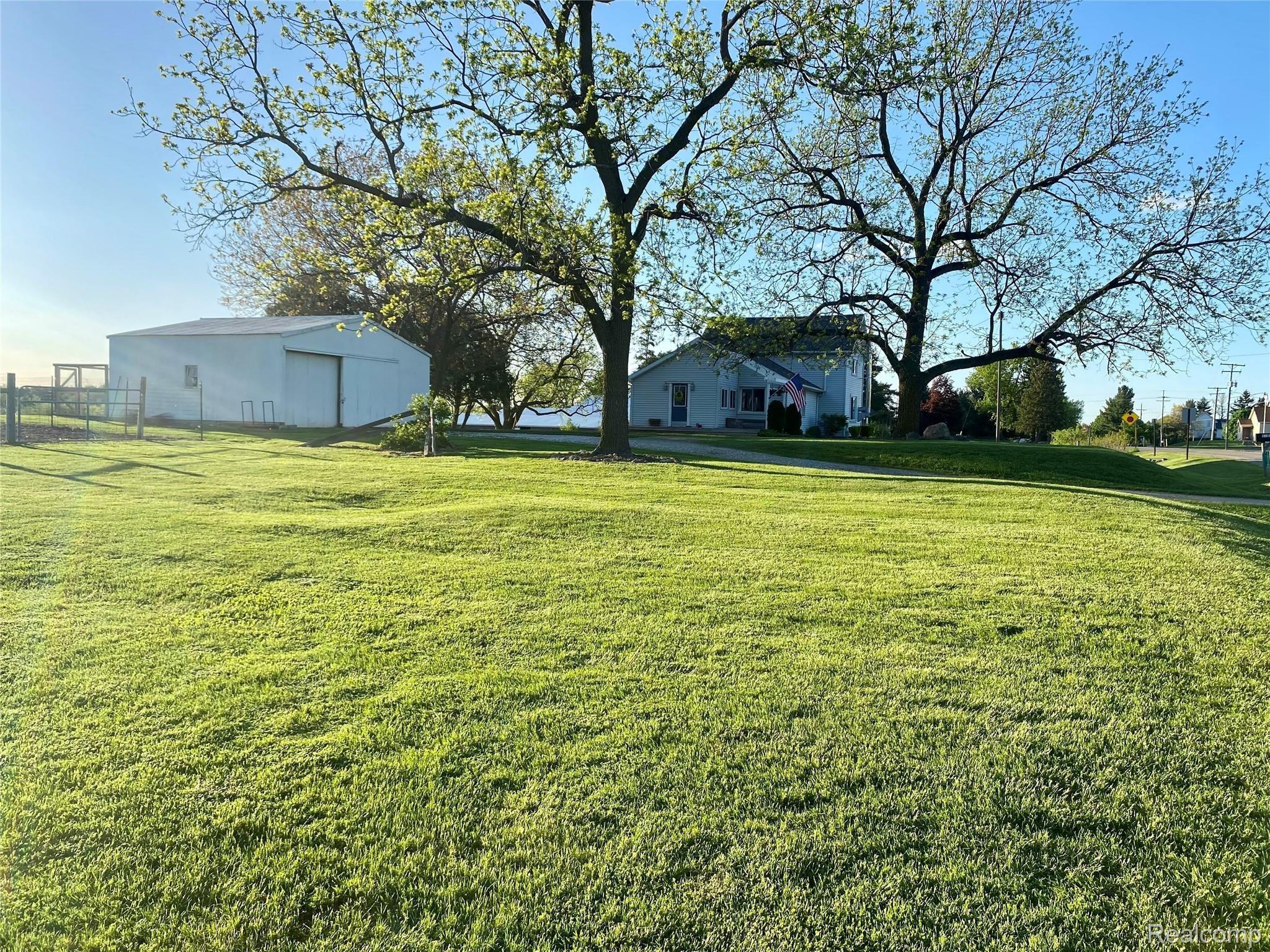 1826 Hadley Road Lapeer, MI 48446 - Photo 19 of 35 side view