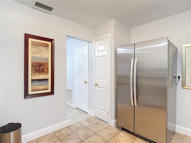 $2,800 | 222 Southeast Jefferson Circle North, St. Petersburg, FL 33703