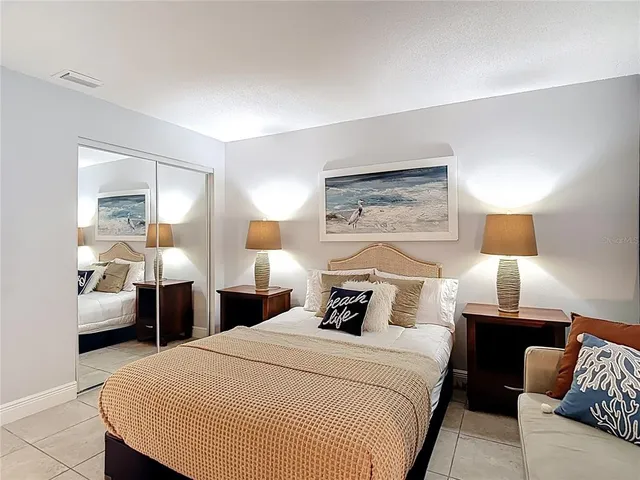 $2,800 | 222 Southeast Jefferson Circle North, St. Petersburg, FL 33703