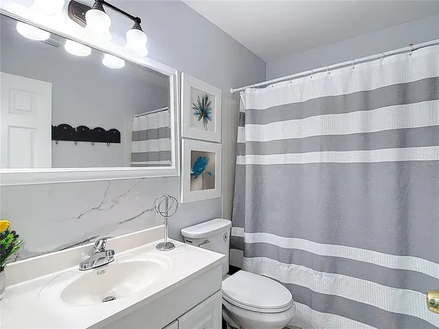 $2,800 | 222 Southeast Jefferson Circle North, St. Petersburg, FL 33703