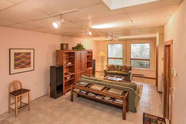 6 Magnolia Avenue Manchester, MA 01944 - Photo 9 of 16