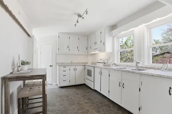 $825,000 | 16 Pleasant Street, Salem, MA 01970