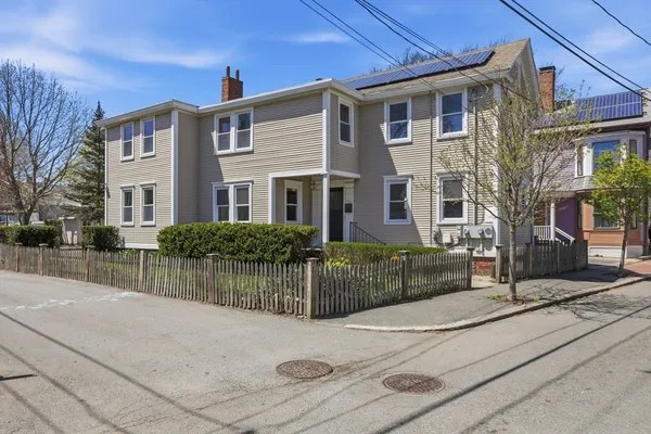 $825,000 | 16 Pleasant Street, Salem, MA 01970