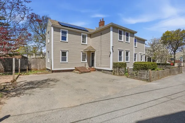 $825,000 | 16 Pleasant Street, Salem, MA 01970