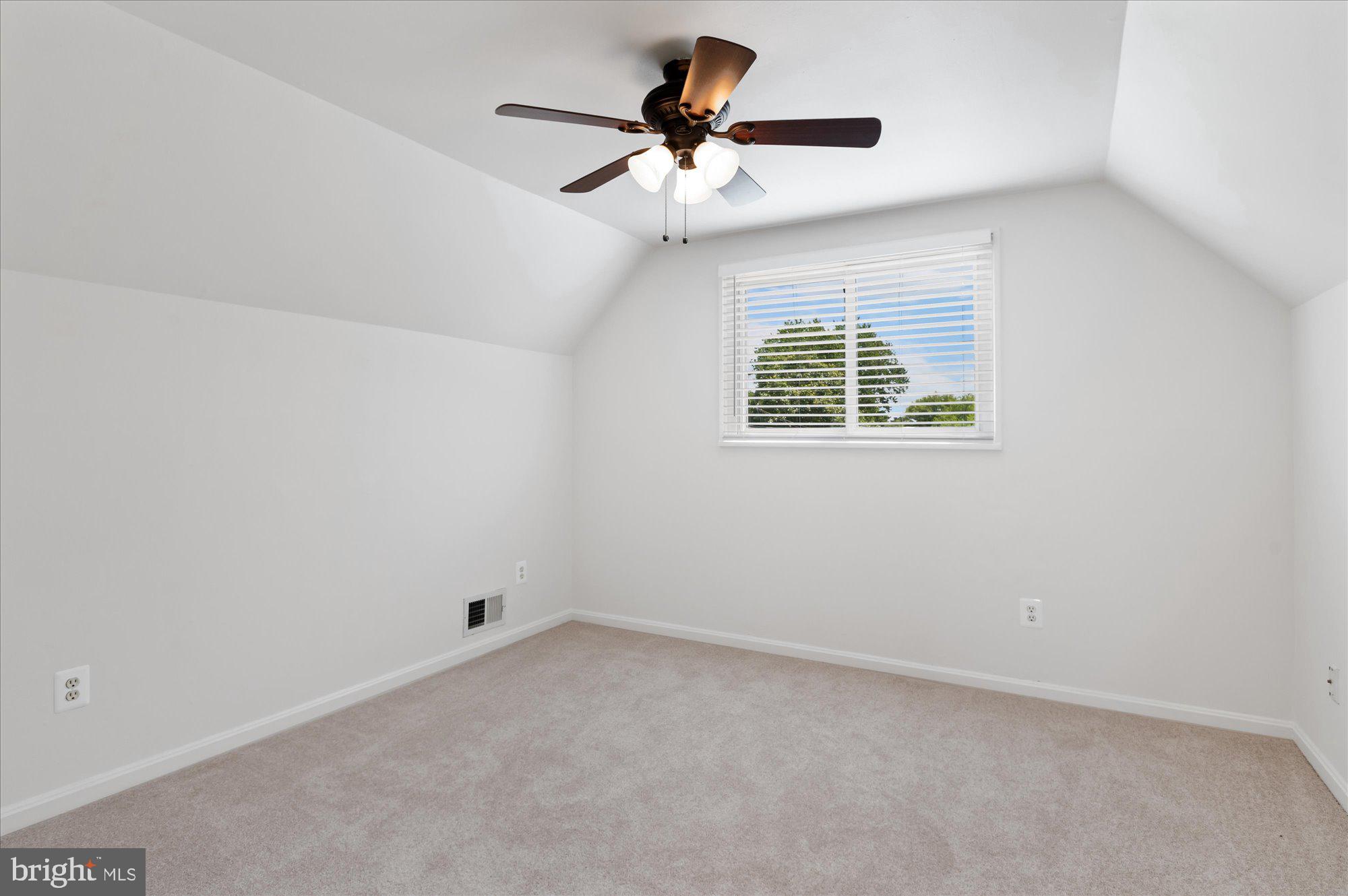 11414 Schuylkill Road Rockville, MD 20852 - Photo 23 of 50 Upper Left BR